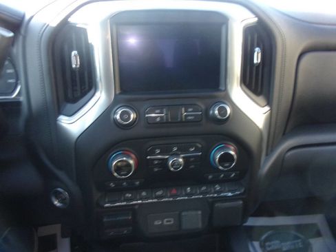 Used 2020 Chevrolet Silverado 1500 LTZ w/ LTZ Convenience Package image 17