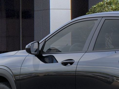 New 2026 Chevrolet Trax LS w/ LS Convenience Package FWD image 12