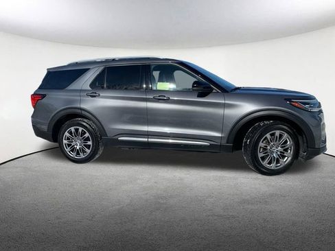 Used 2025 Ford Explorer Platinum image 15