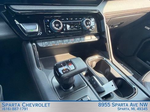 Used 2023 GMC Sierra 1500 AT4 w/ Technology Package AWD/4WD image 27