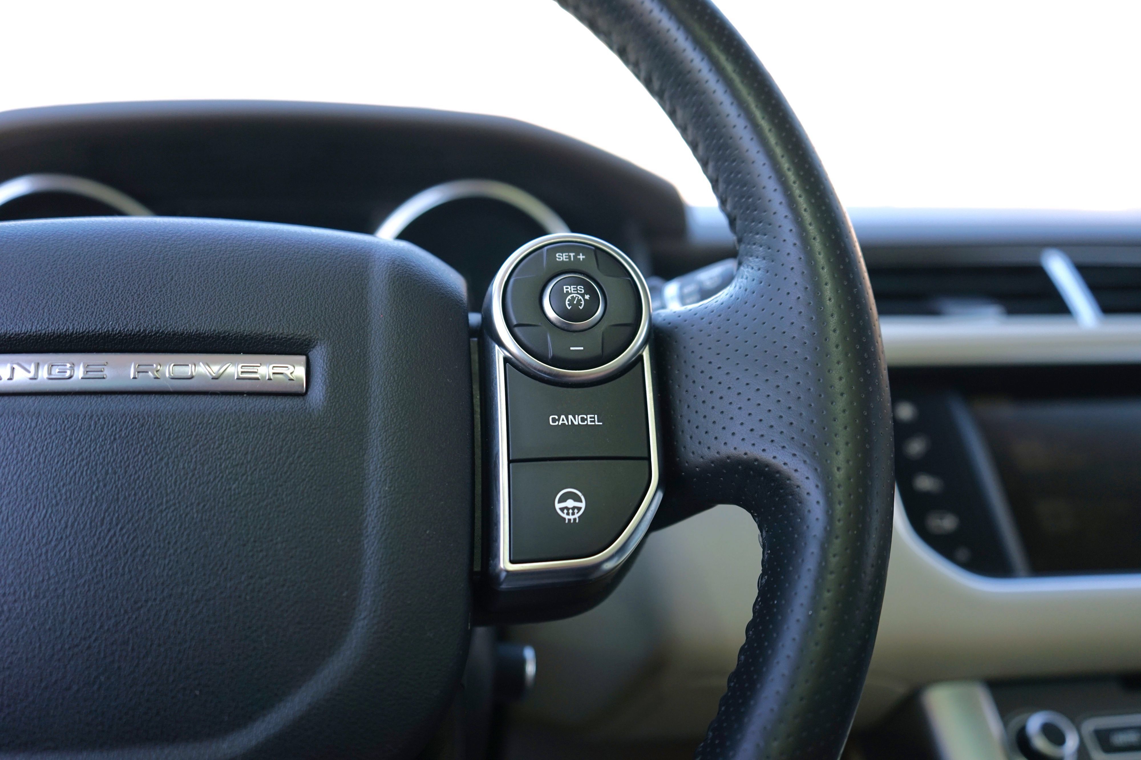 Used 2016 Land Rover Range Rover Sport SE AWD/4WD image 20