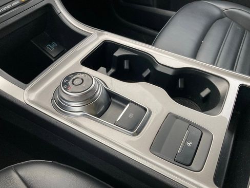 Used 2024 Ford Edge SEL image 26