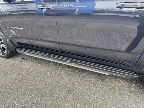 New 2025 Chevrolet Suburban Premier image 10