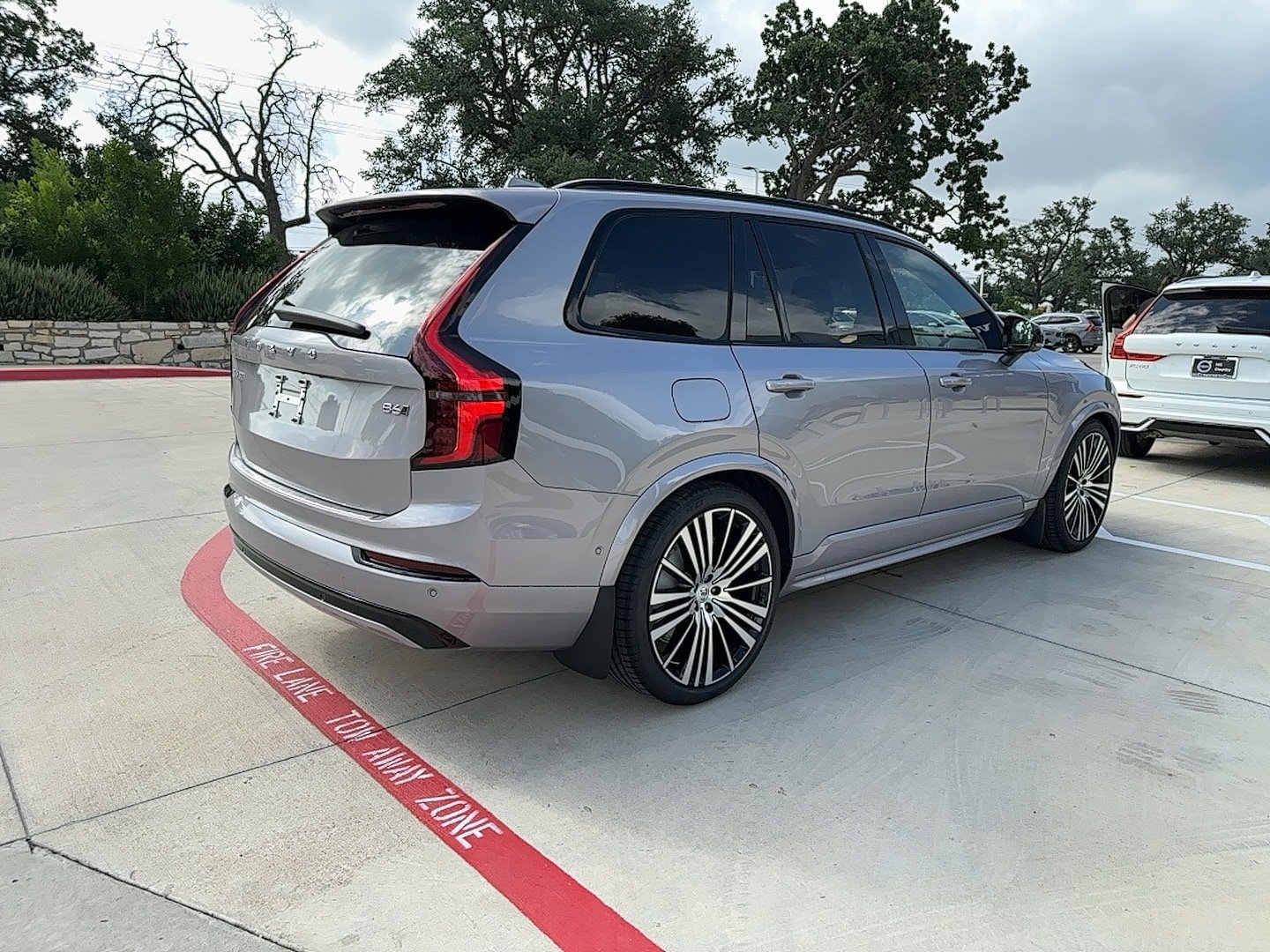 Used 2026 Volvo XC90 B6 Ultra w/ Protection Package Premier AWD/4WD image 5