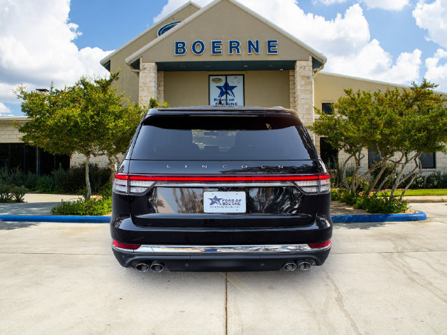 Used 2023 Lincoln Aviator Reserve w/ Equipment Group 201A RWD image 4