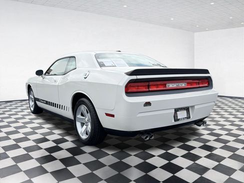 Used 2009 Dodge Challenger SE RWD image 9