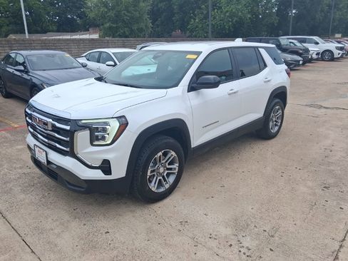 Used 2025 GMC Terrain Elevation AWD/4WD image 1
