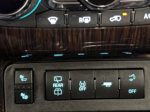 Used 2017 Chevrolet Traverse LT AWD/4WD image 40