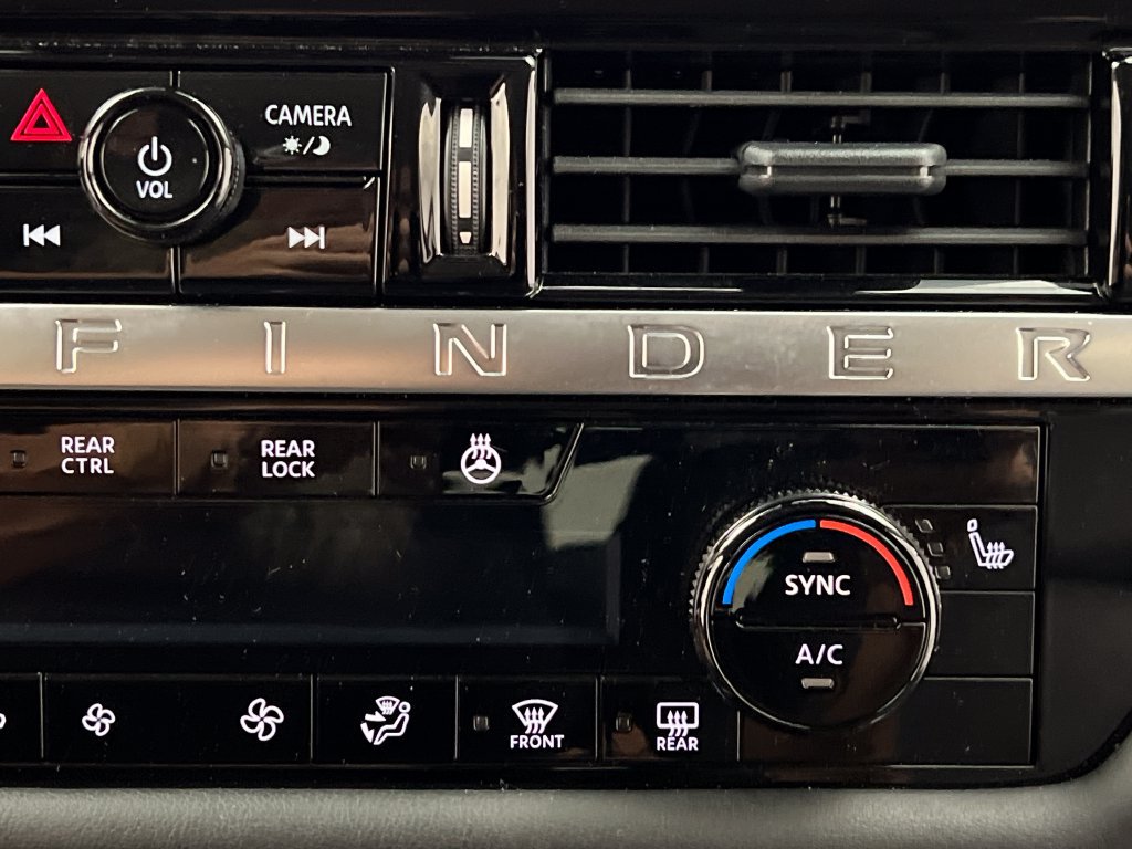 Used 2026 Nissan Pathfinder SL FWD image 59