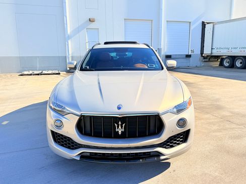 Used 2017 Maserati Levante w/ Sport Package image 2
