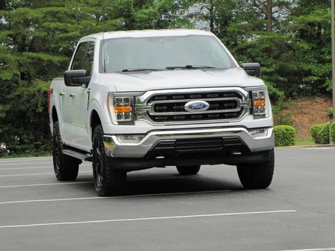 Used 2021 Ford F150 XLT w/ Equipment Group 302A High AWD/4WD image 9