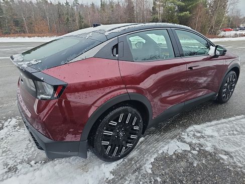 New 2026 Nissan Leaf Platinum+ w/ Cargo Package (Platinum+) FWD image 7