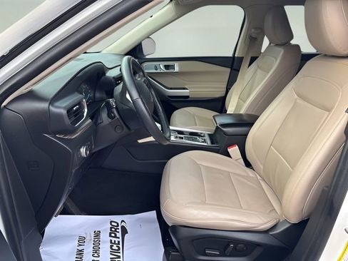 Used 2022 Ford Explorer Limited w/ Equipment Group 301A image 8