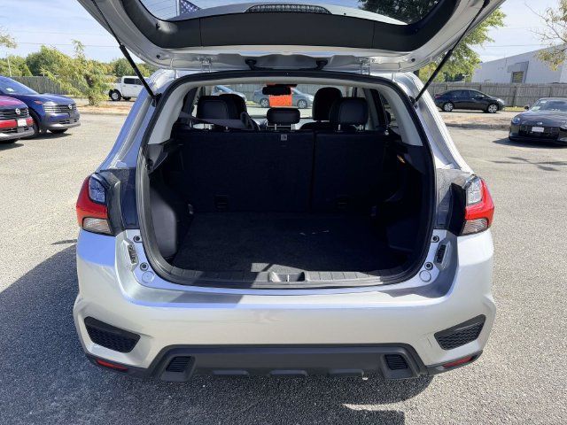 Used 2026 Mitsubishi Outlander Sport SE AWD/4WD image 12