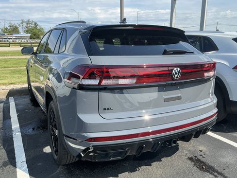 New 2026 Volkswagen Atlas Cross Sport SEL R-Line AWD/4WD image 5
