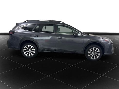 Used 2023 Subaru Outback Limited image 6