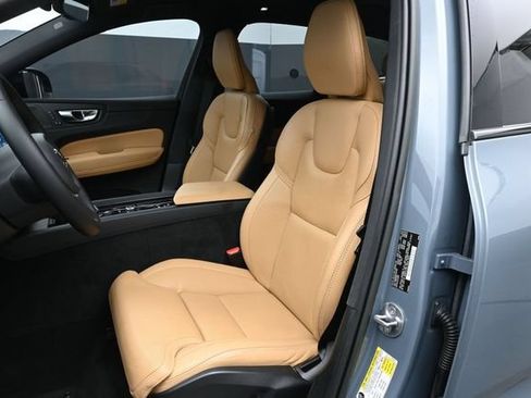 Used 2023 Volvo XC60 B6 Ultimate w/ Protection Package Premier AWD/4WD image 10