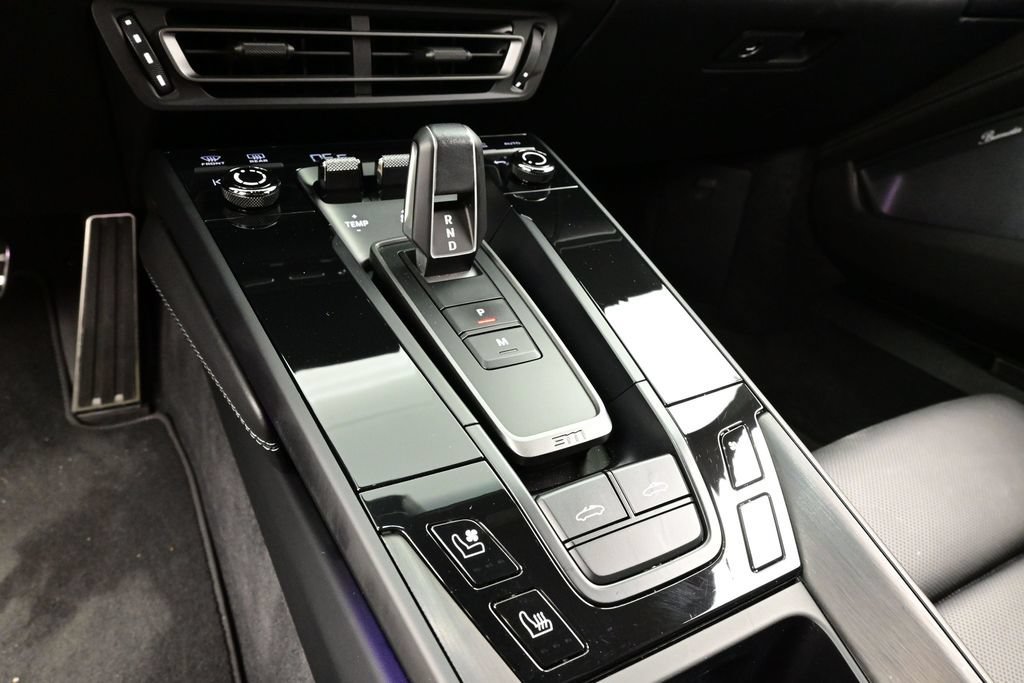 Certified 2024 Porsche 911 AWD/4WD image 11