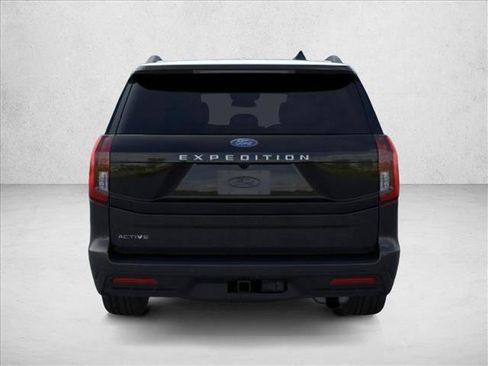 New 2026 Ford Expedition Active RWD image 5