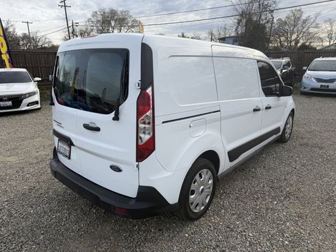 Used 2022 Ford Transit Connect XLT image 5