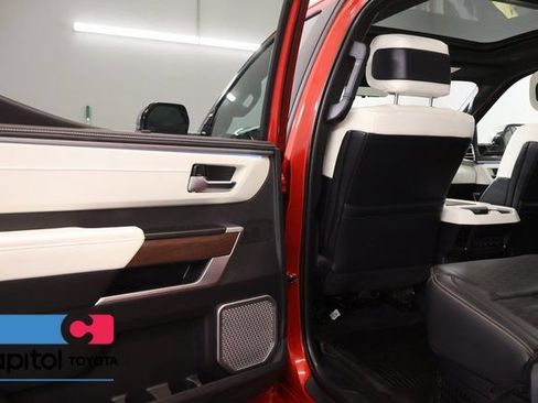 Used 2024 Toyota Tundra Capstone AWD/4WD image 33