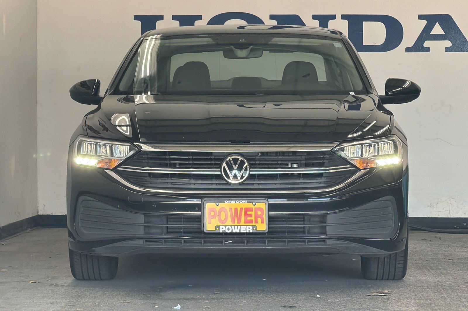 Used 2024 Volkswagen Jetta SE FWD image 8