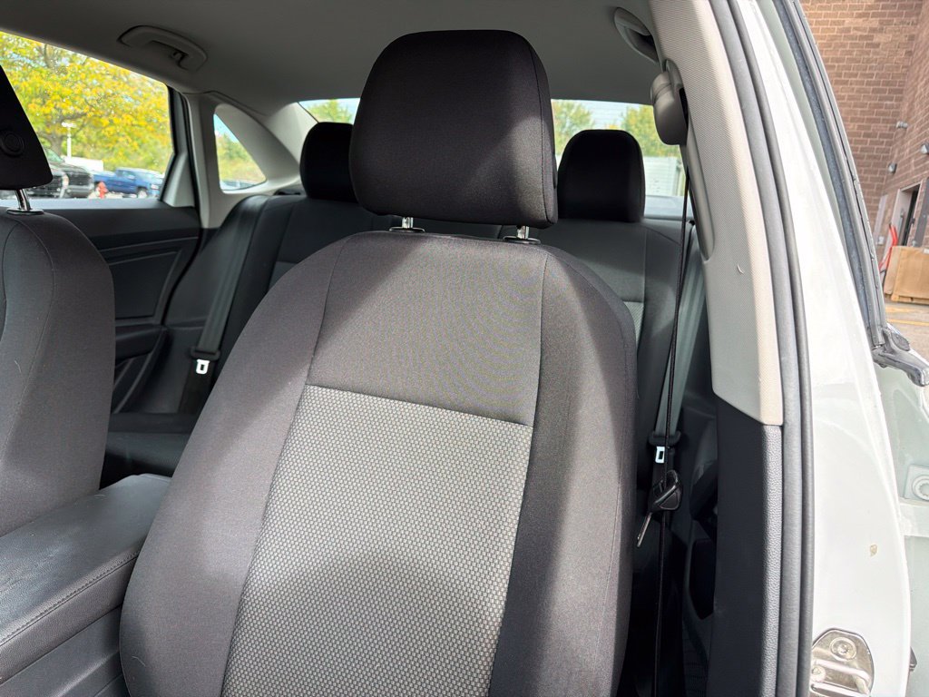 Used 2019 Volkswagen Jetta S w/ Driver Assistance Package FWD image 9