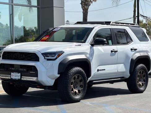 Certified 2025 Toyota 4Runner Trailhunter image 10