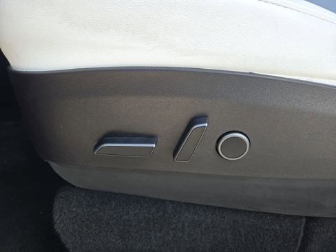 Used 2021 Tesla Model Y Performance image 15