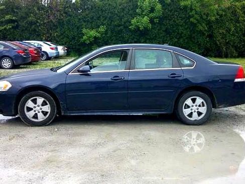 Used 2011 Chevrolet Impala LT image 1