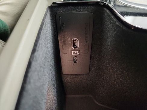 Used 2022 Volvo XC60 B5 Inscription w/ Climate Package image 28