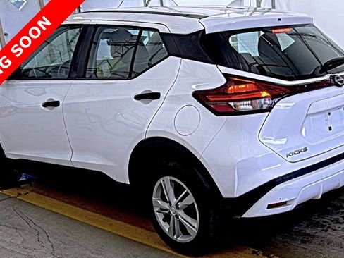Used 2023 Nissan Kicks S FWD image 4