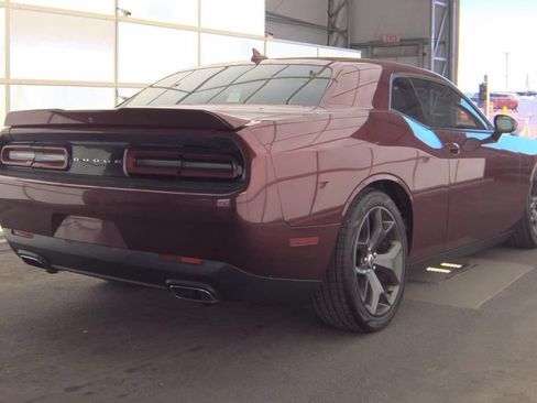 Used 2018 Dodge Challenger SXT Plus RWD image 5