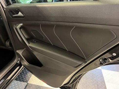 Certified 2022 Volkswagen Tiguan SE R-Line FWD image 14