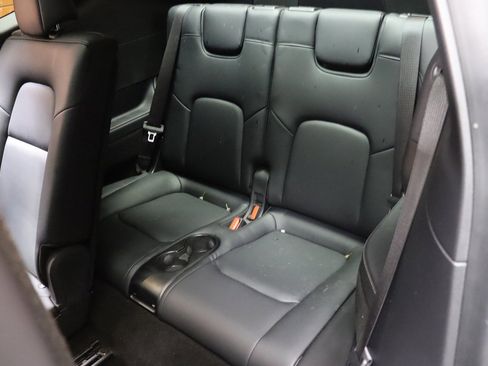 Used 2021 Tesla Model Y Long Range image 4