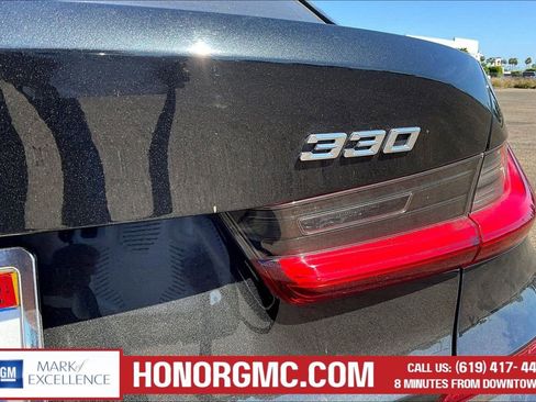 Used 2020 BMW 330i Sedan w/ M Sport Package RWD image 20