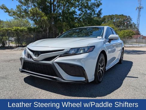 Used 2023 Toyota Camry SE FWD image 9