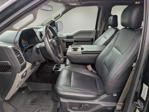Used 2016 Ford F150 XLT w/ Equipment Group 302A Luxury AWD/4WD image 10