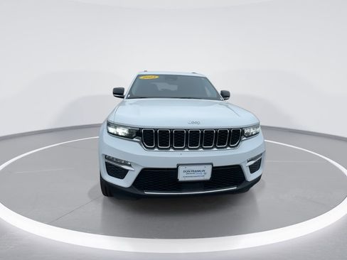 Used 2023 Jeep Grand Cherokee Limited AWD/4WD image 3