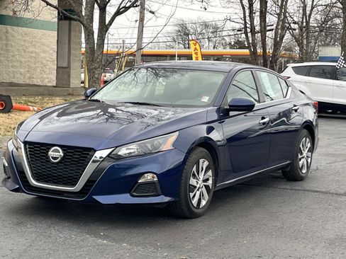 Used 2022 Nissan Altima 2.5 S image 2