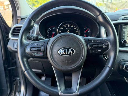 Used 2017 Kia Sorento SX FWD image 51