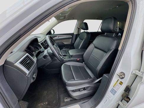 Used 2021 Volkswagen Atlas SE FWD image 13