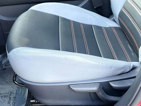 Used 2024 Nissan Kicks SR w/ SR Premium Package FWD image 19