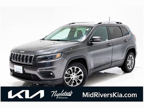 Used 2019 Jeep Cherokee Latitude Plus FWD image 1