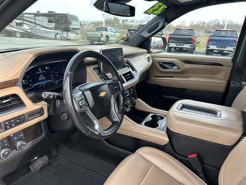 Used 2023 Chevrolet Suburban Premier image 22