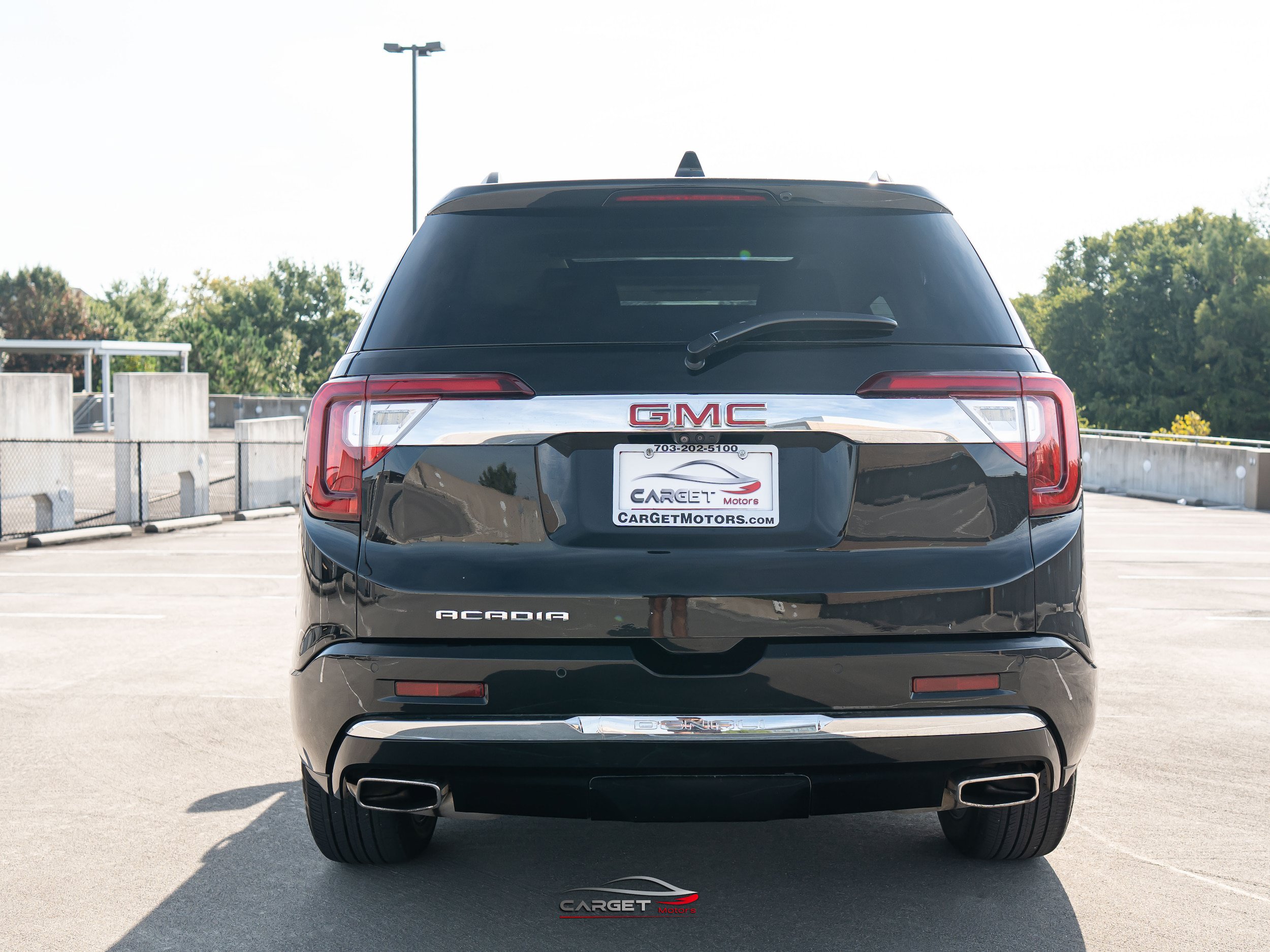 Used 2020 GMC Acadia Denali w/ Technology Package FWD image 6
