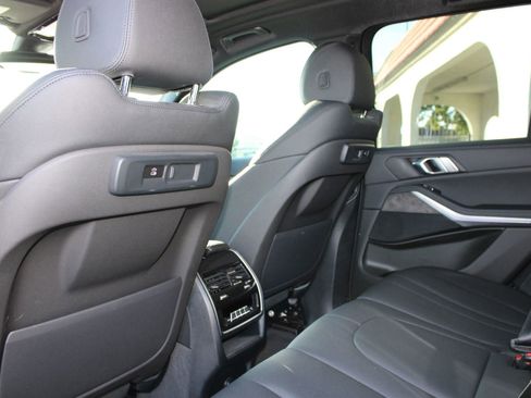 Used 2022 BMW X5 sDrive40i w/ Premium Package image 31