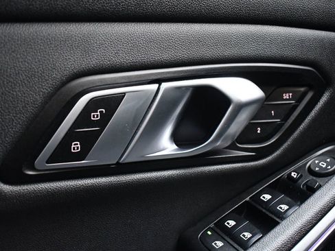 Used 2020 BMW 330i Sedan image 16