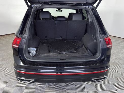 Certified 2023 Volkswagen Tiguan SEL R-Line AWD/4WD image 11