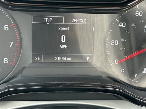 Used 2025 Chevrolet Trax LS w/ LS Convenience Package image 16